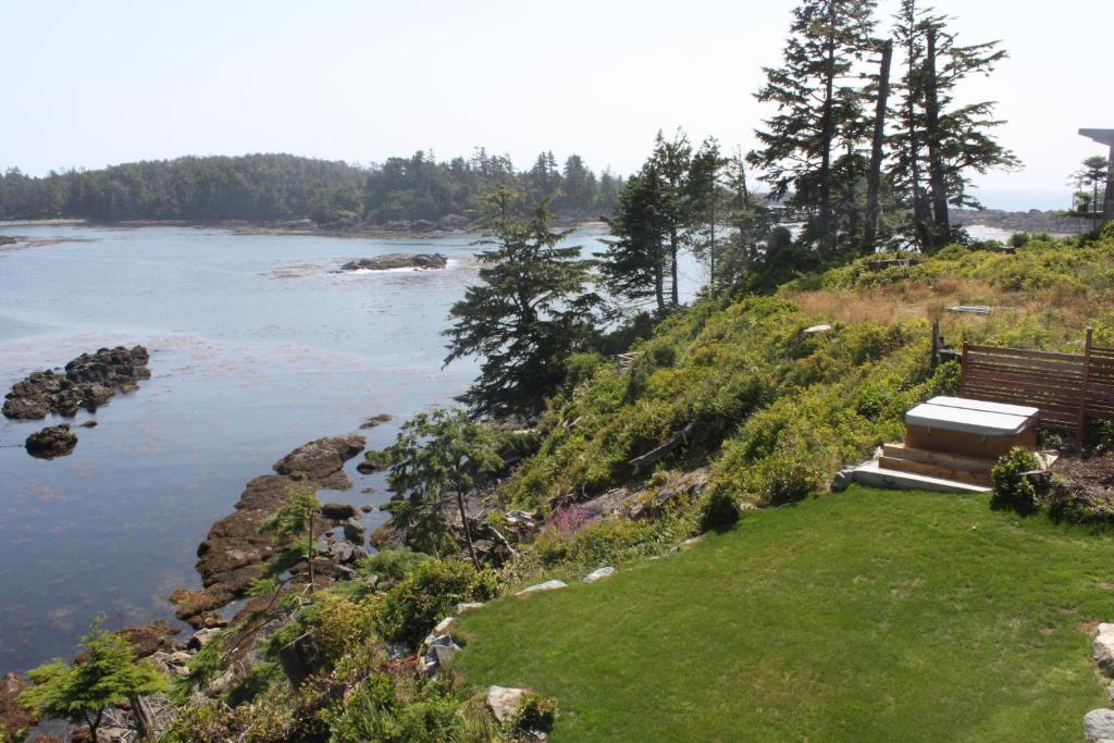 Cygnet Cove Suites Ucluelet Eksteriør billede