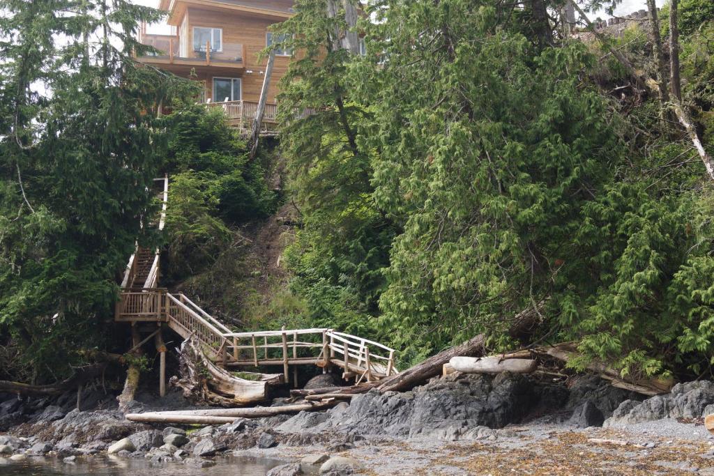 Cygnet Cove Suites Ucluelet Eksteriør billede